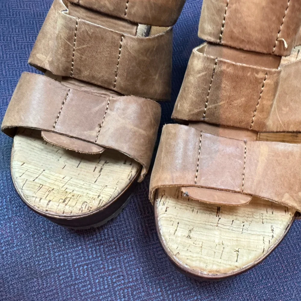leather platform